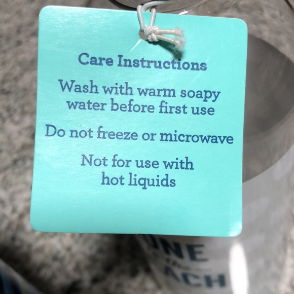 NWT Water Bottles Reusable Size 33 ounce (Lot of 3) - Picture 4 of 12